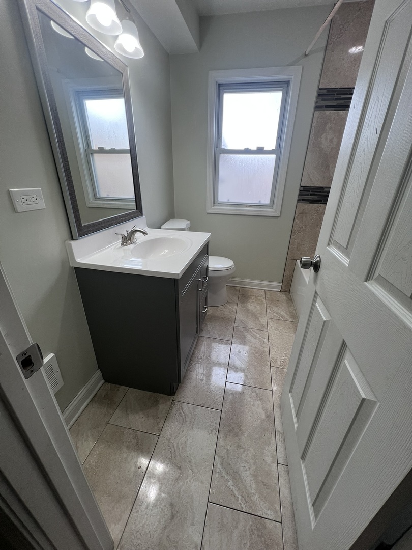 937 East 84th Place Chicago IL 60619