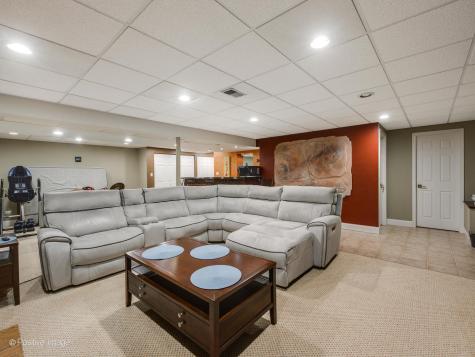 2008 Clematis Drive Algonquin IL 60102