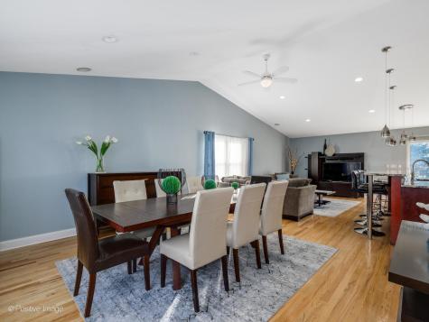 2008 Clematis Drive Algonquin IL 60102