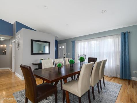 2008 Clematis Drive Algonquin IL 60102