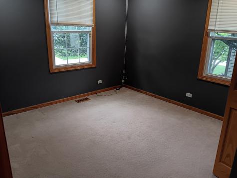 1024 Confederation Drive Bartlett IL 60103