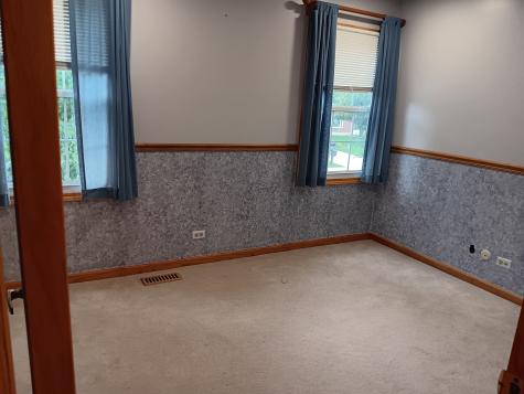 1024 Confederation Drive Bartlett IL 60103