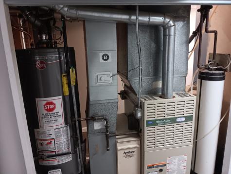 1024 Confederation Drive Bartlett IL 60103