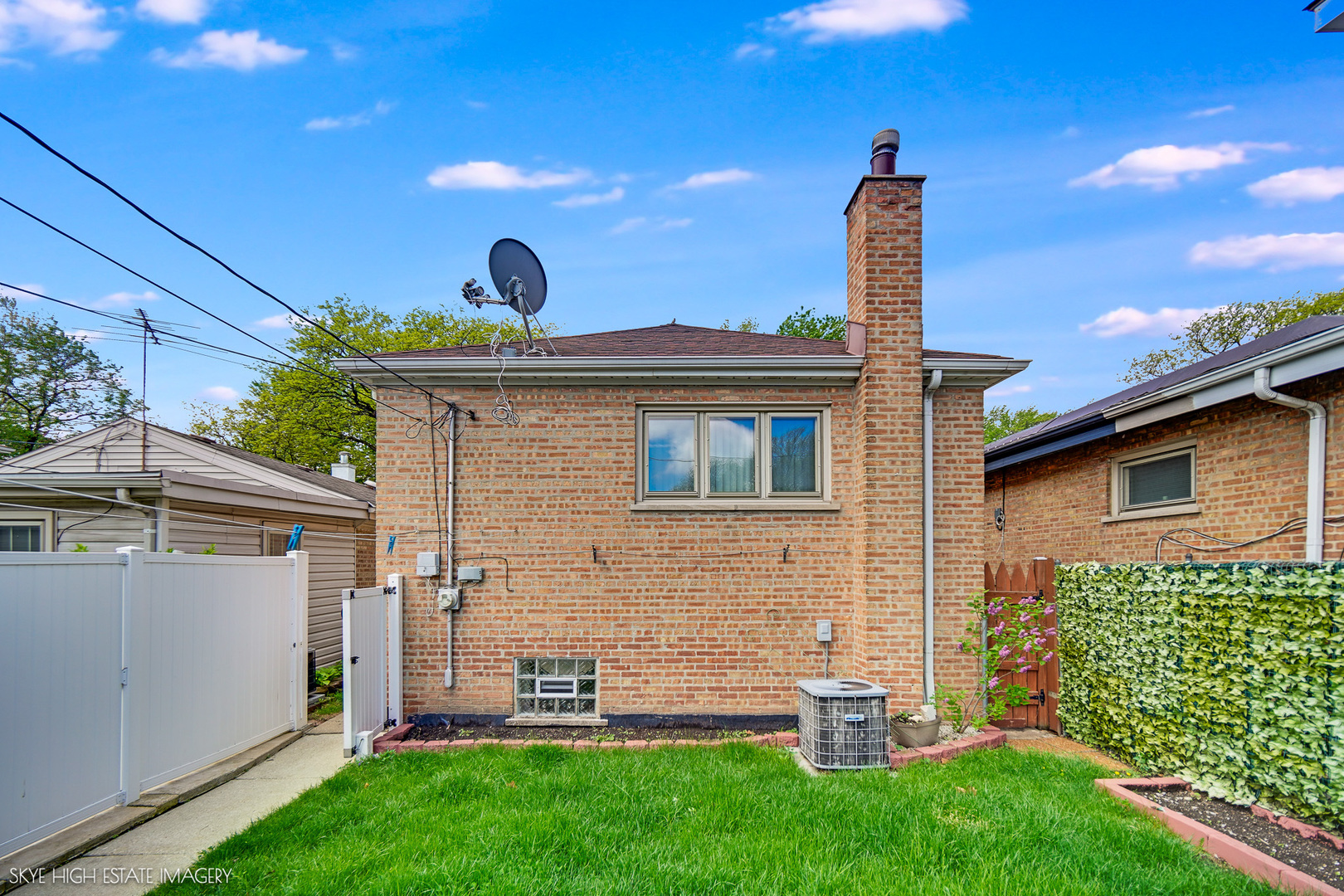 5609 South Monitor Avenue Chicago IL 60638