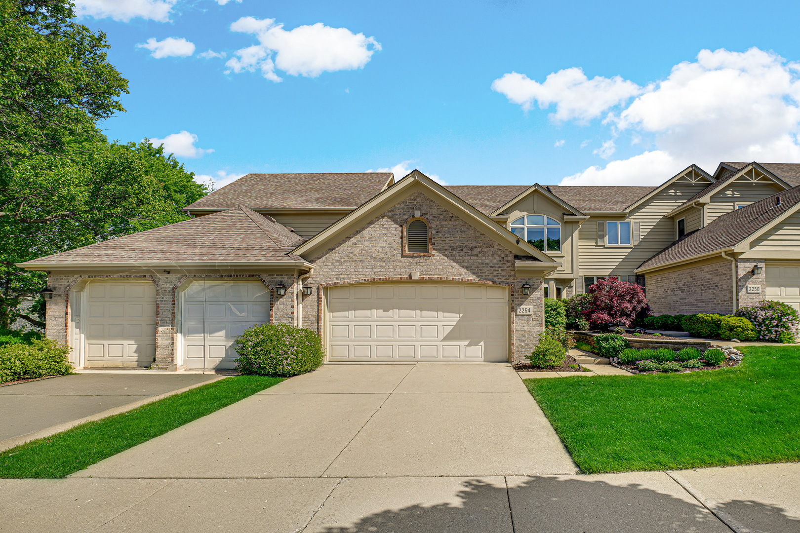 2254 Tamarack Drive Downers Grove IL 60515