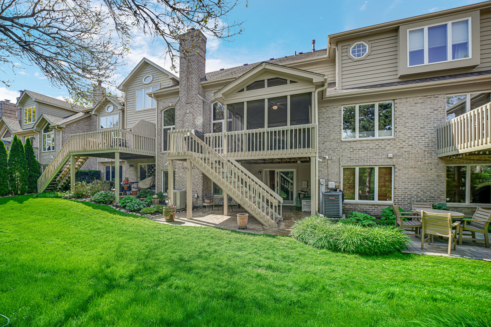 2254 Tamarack Drive Downers Grove IL 60515