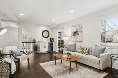 1653 North Douglas Avenue Arlington Heights IL 60004