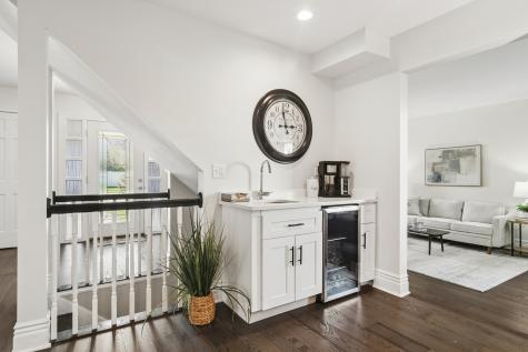 1653 North Douglas Avenue Arlington Heights IL 60004