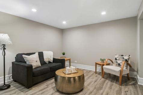 1653 North Douglas Avenue Arlington Heights IL 60004