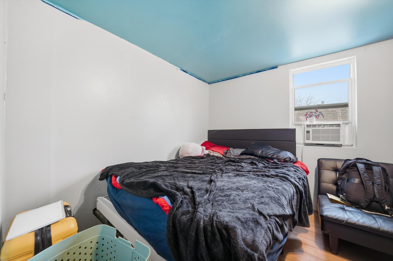 8539 South Saginaw Avenue Chicago IL 60617