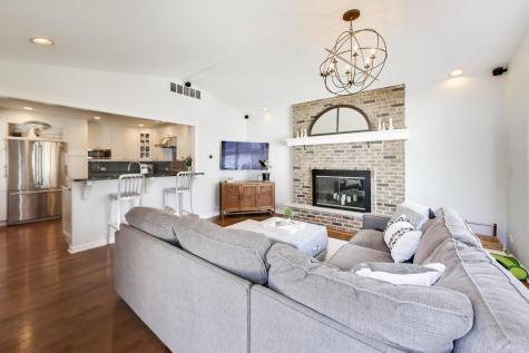 528 Cumnor Court Deerfield IL 60015