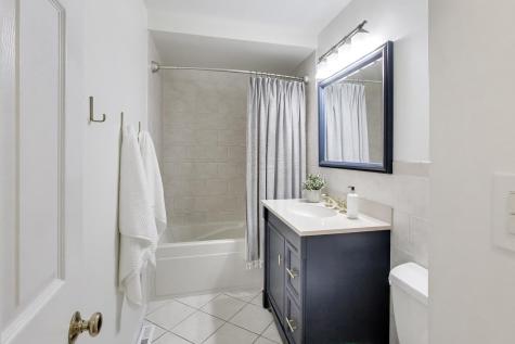 528 Cumnor Court Deerfield IL 60015