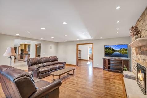 2321 Coach Road Long Grove IL 60047