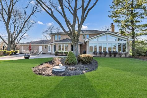 2321 Coach Road Long Grove IL 60047