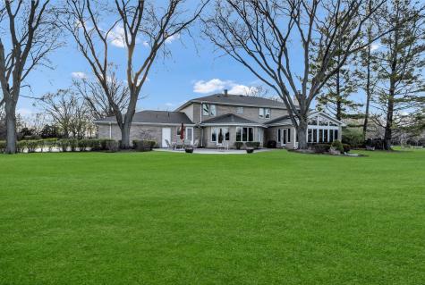 2321 Coach Road Long Grove IL 60047