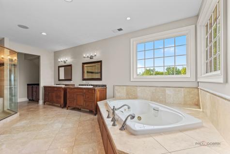 5 Jennifer Court Barrington IL 60010