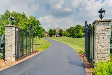 5 Jennifer Court Barrington IL 60010