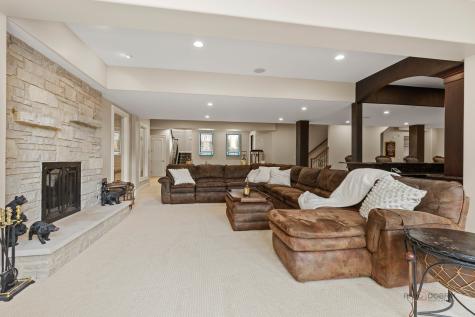5 Jennifer Court Barrington IL 60010