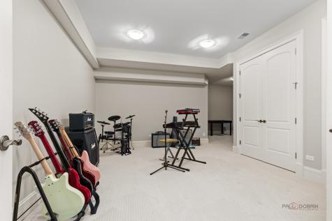 5 Jennifer Court Barrington IL 60010