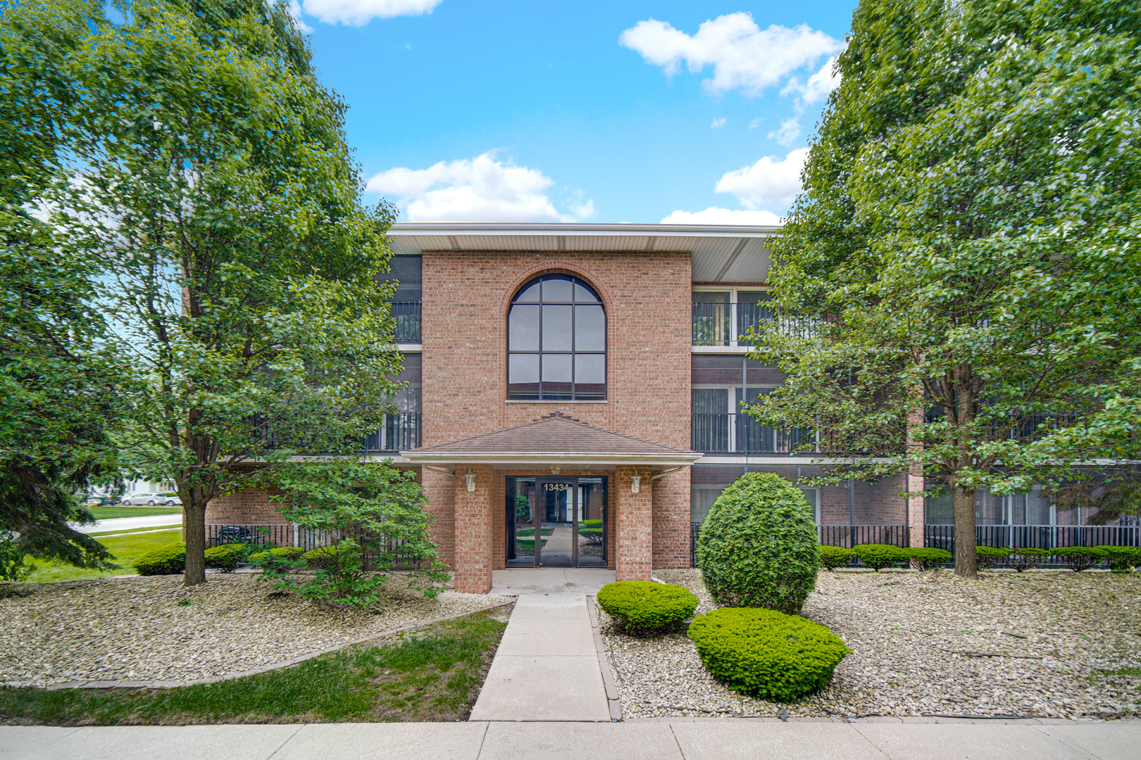 13434 East Circle Drive Crestwood IL 60418