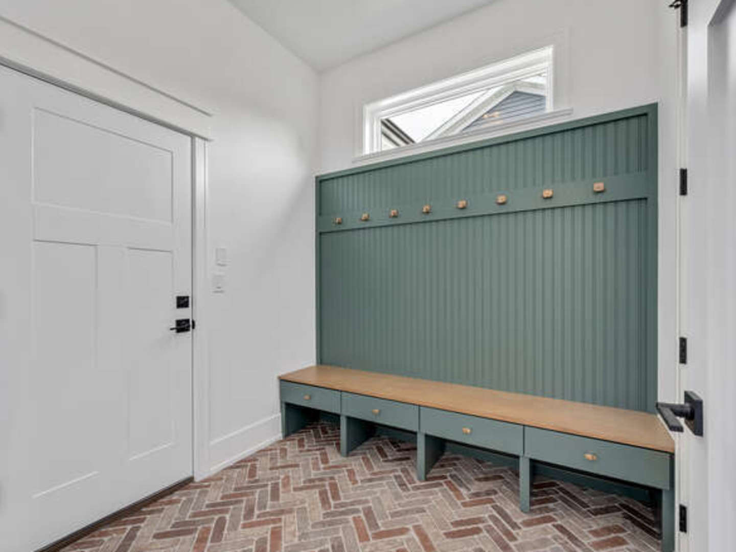 570 South Parkside Avenue Elmhurst IL 60126