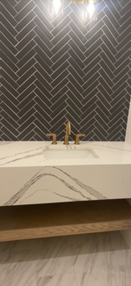 570 South Parkside Avenue Elmhurst IL 60126