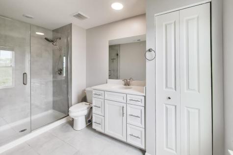 2879 Kessler Drive Mundelein IL 60060