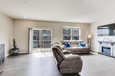 2879 Kessler Drive Mundelein IL 60060