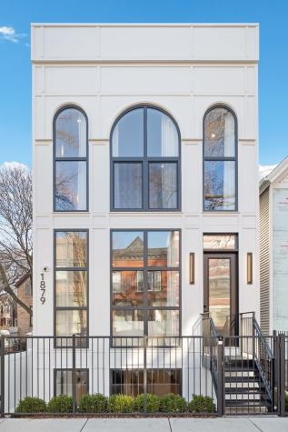 1879 North Hoyne Avenue Chicago IL 60647