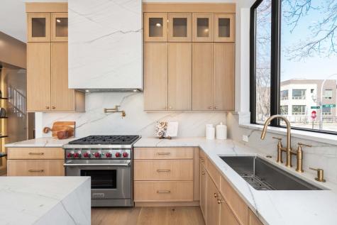 1879 North Hoyne Avenue Chicago IL 60647