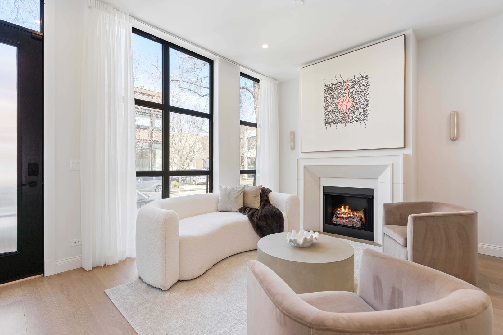 1879 North Hoyne Avenue Chicago IL 60647