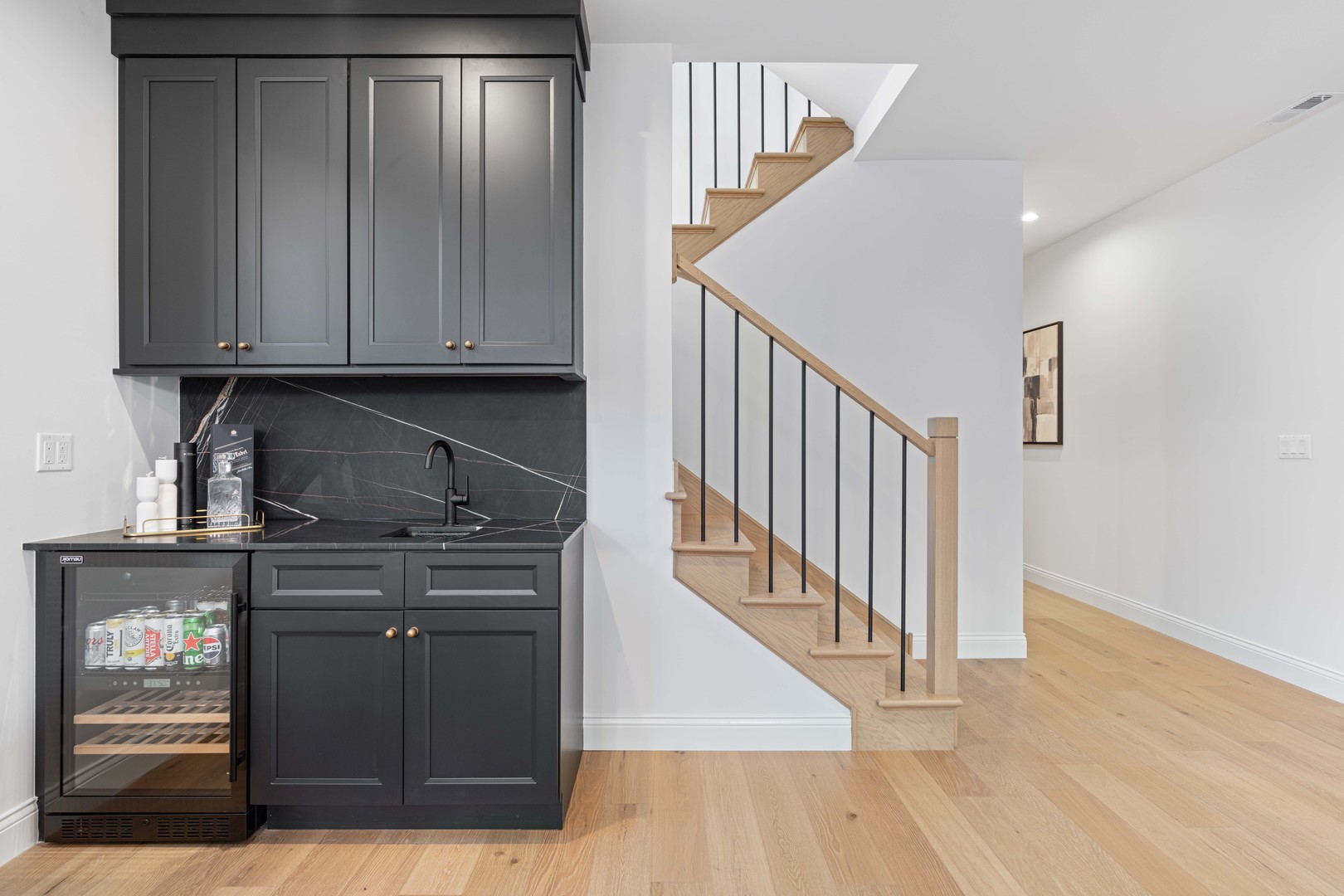 1879 North Hoyne Avenue Chicago IL 60647