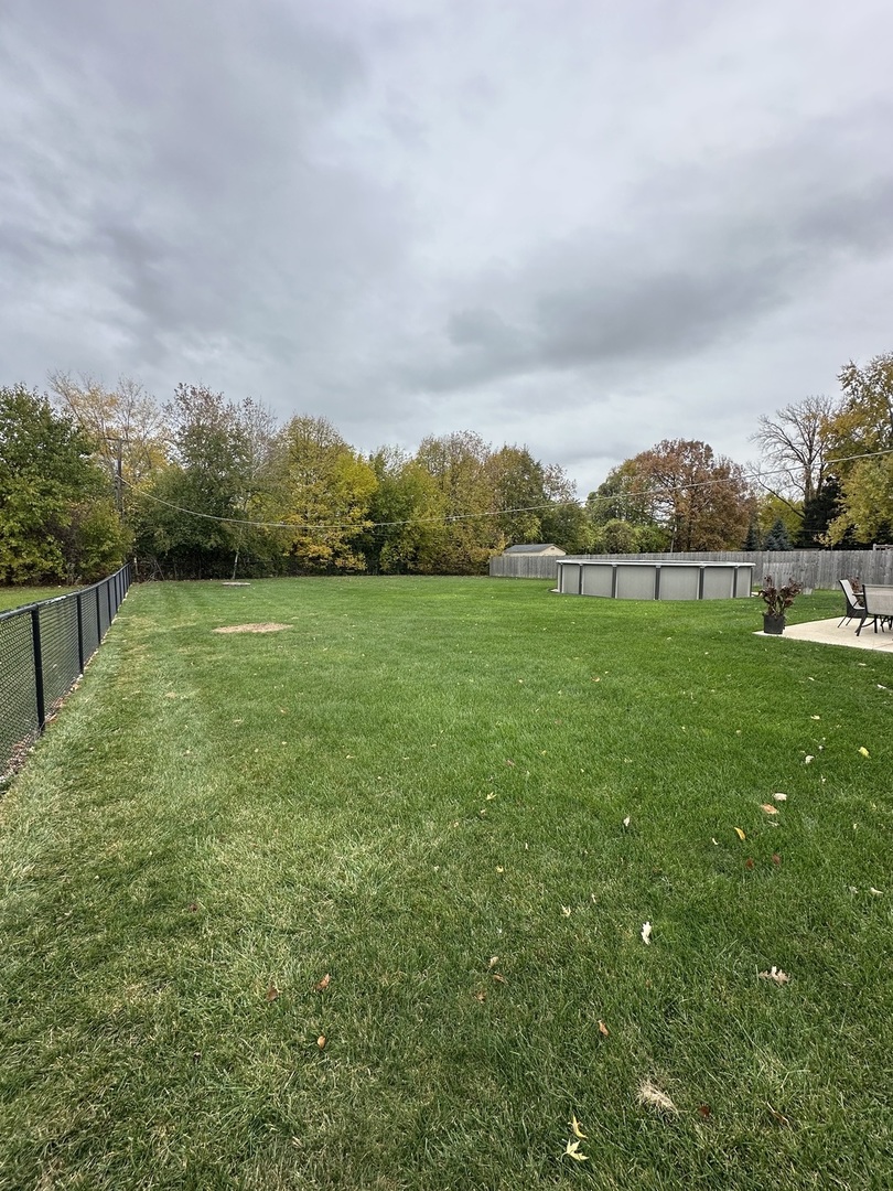 2315 Nan Street Aurora IL 60502