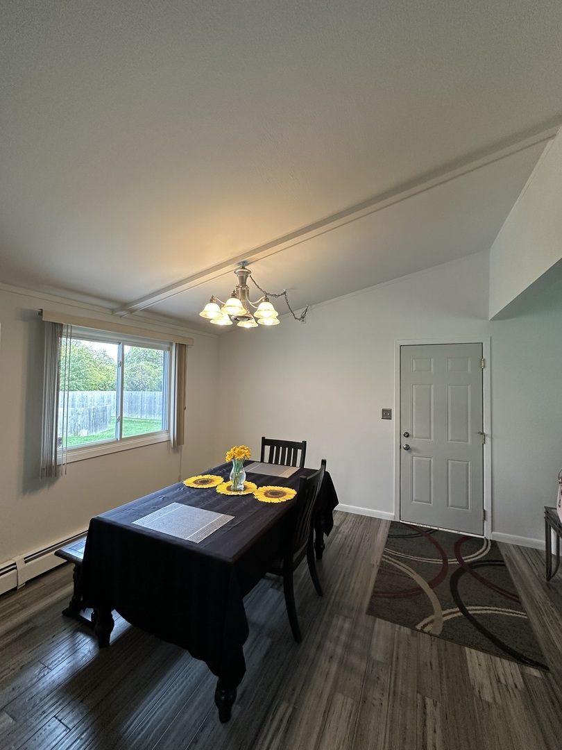 2315 Nan Street Aurora IL 60502