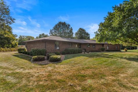 44 Glenbrook Court Fisher IL 61843