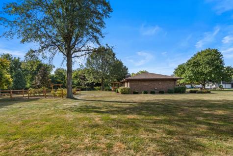 44 Glenbrook Court Fisher IL 61843