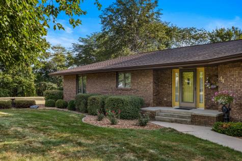 44 Glenbrook Court Fisher IL 61843