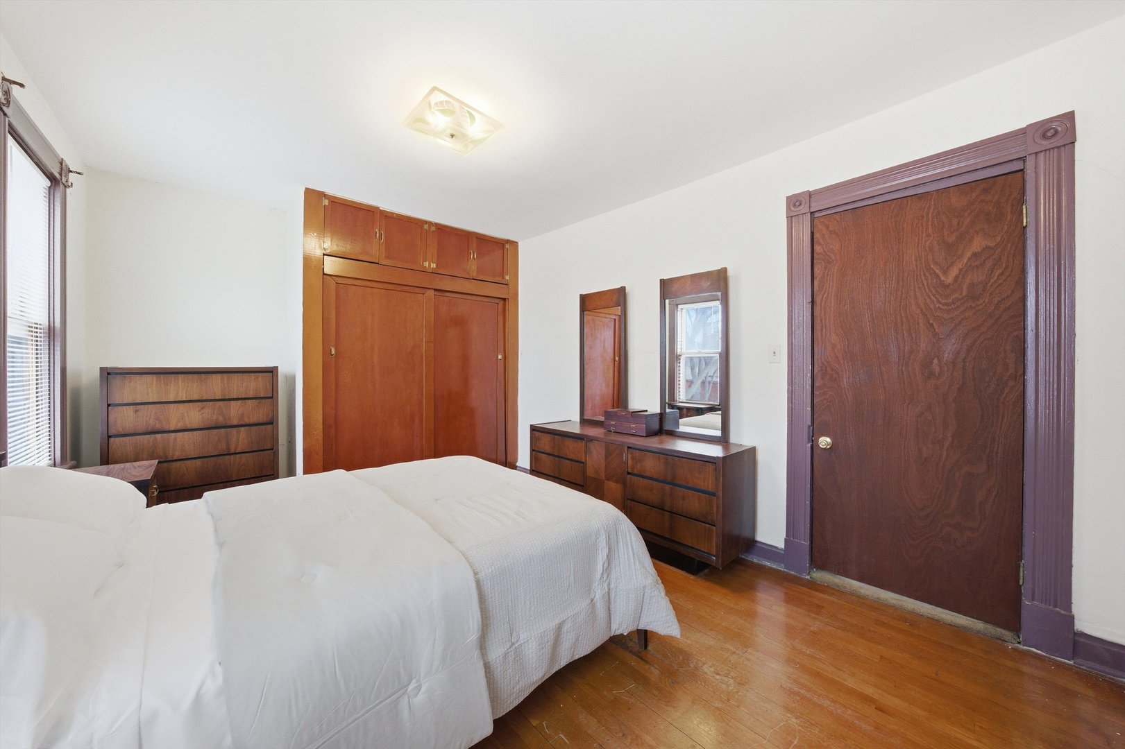 11223 South Forrestville Avenue Chicago IL 60628