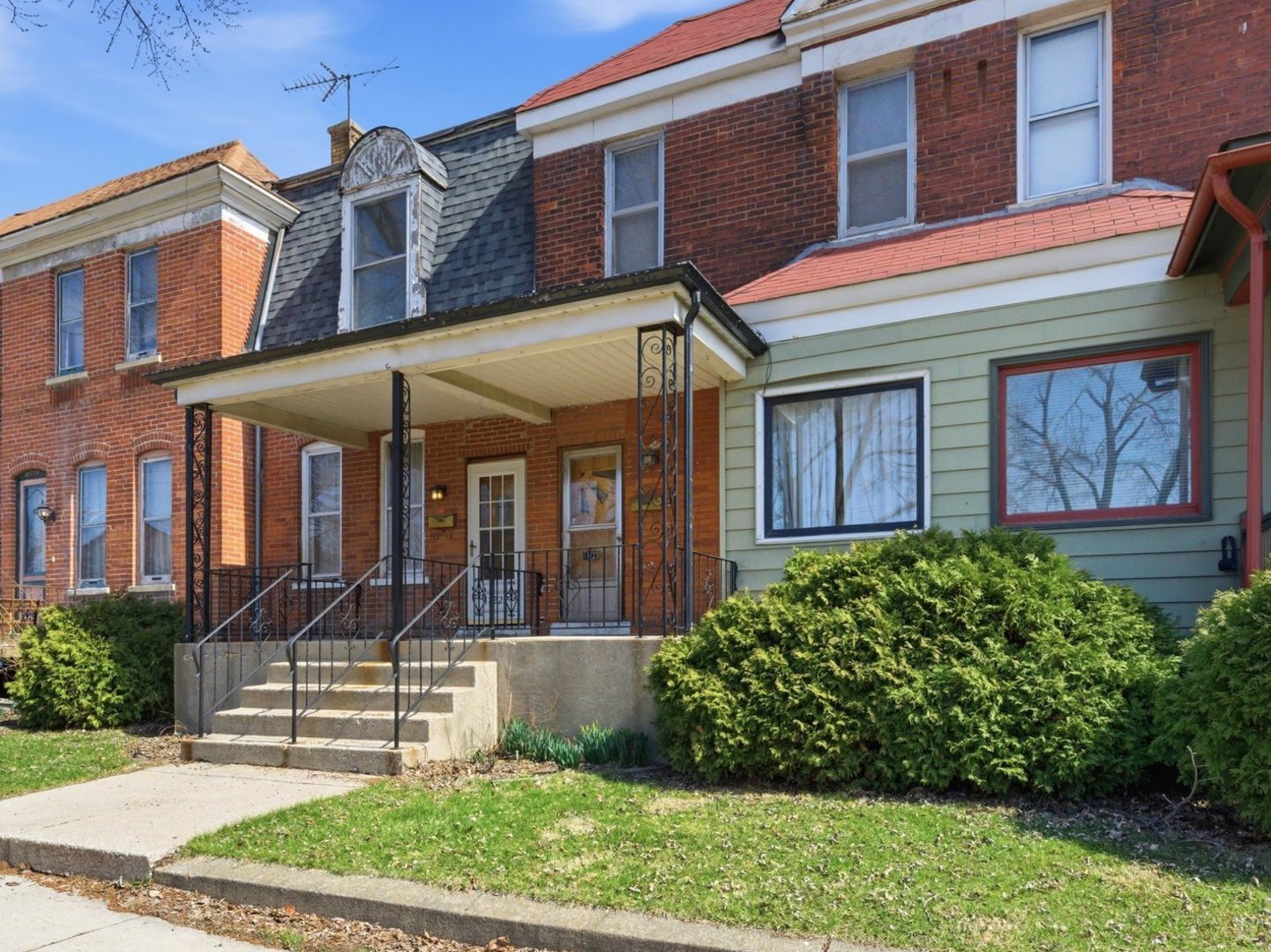 11223 South Forrestville Avenue Chicago IL 60628