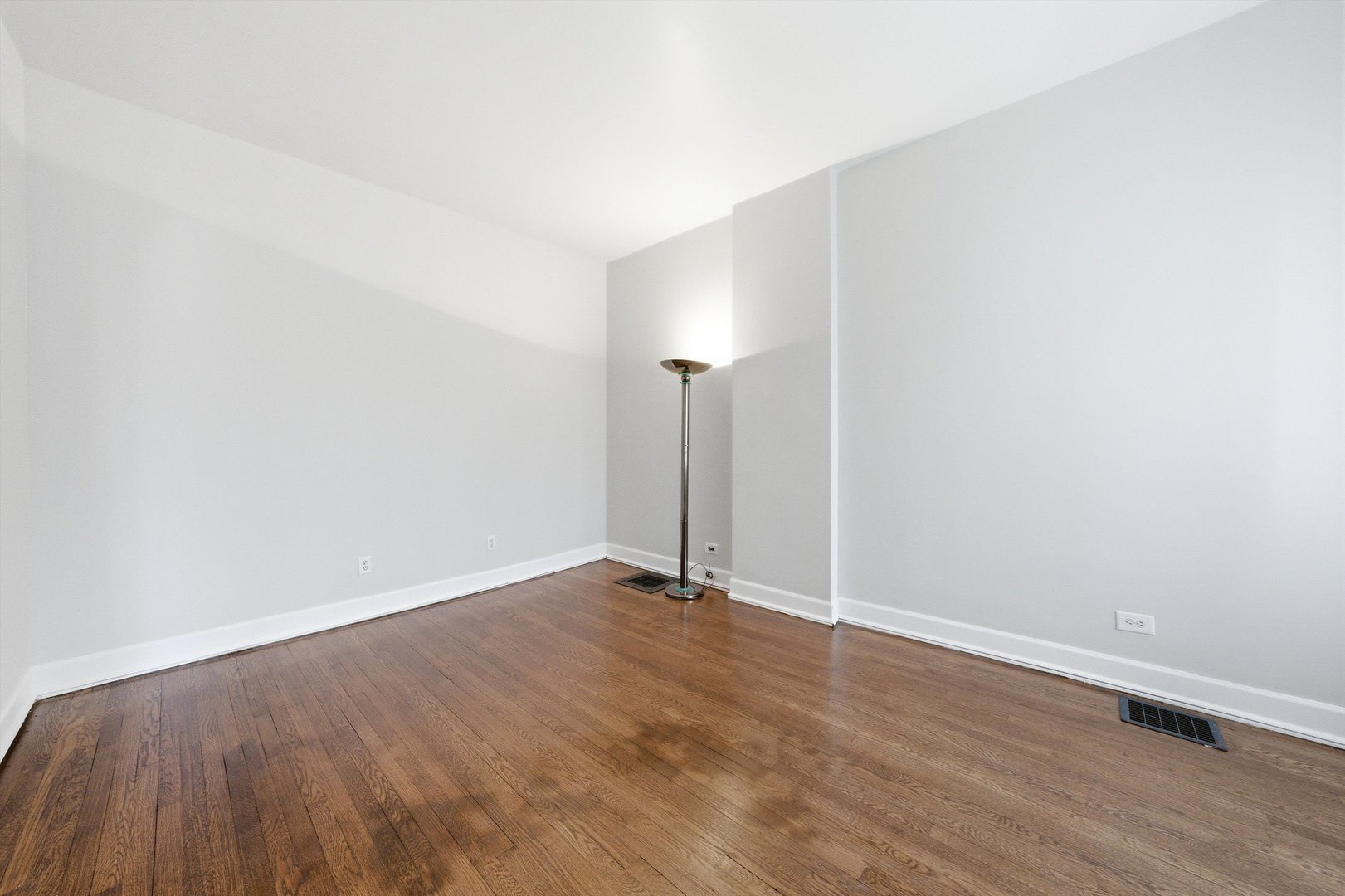 11223 South Forrestville Avenue Chicago IL 60628