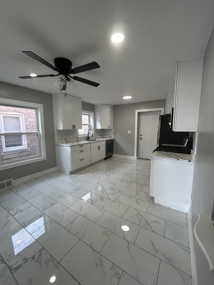 8916 South Merrill Avenue Chicago IL 60617