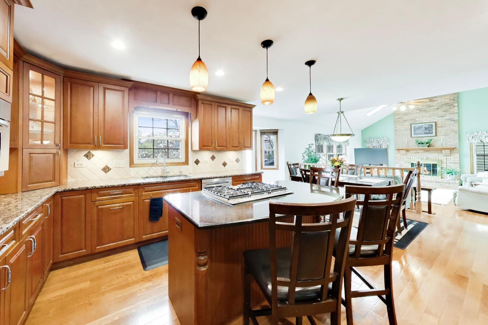1528 Sequoia Road Naperville IL 60540