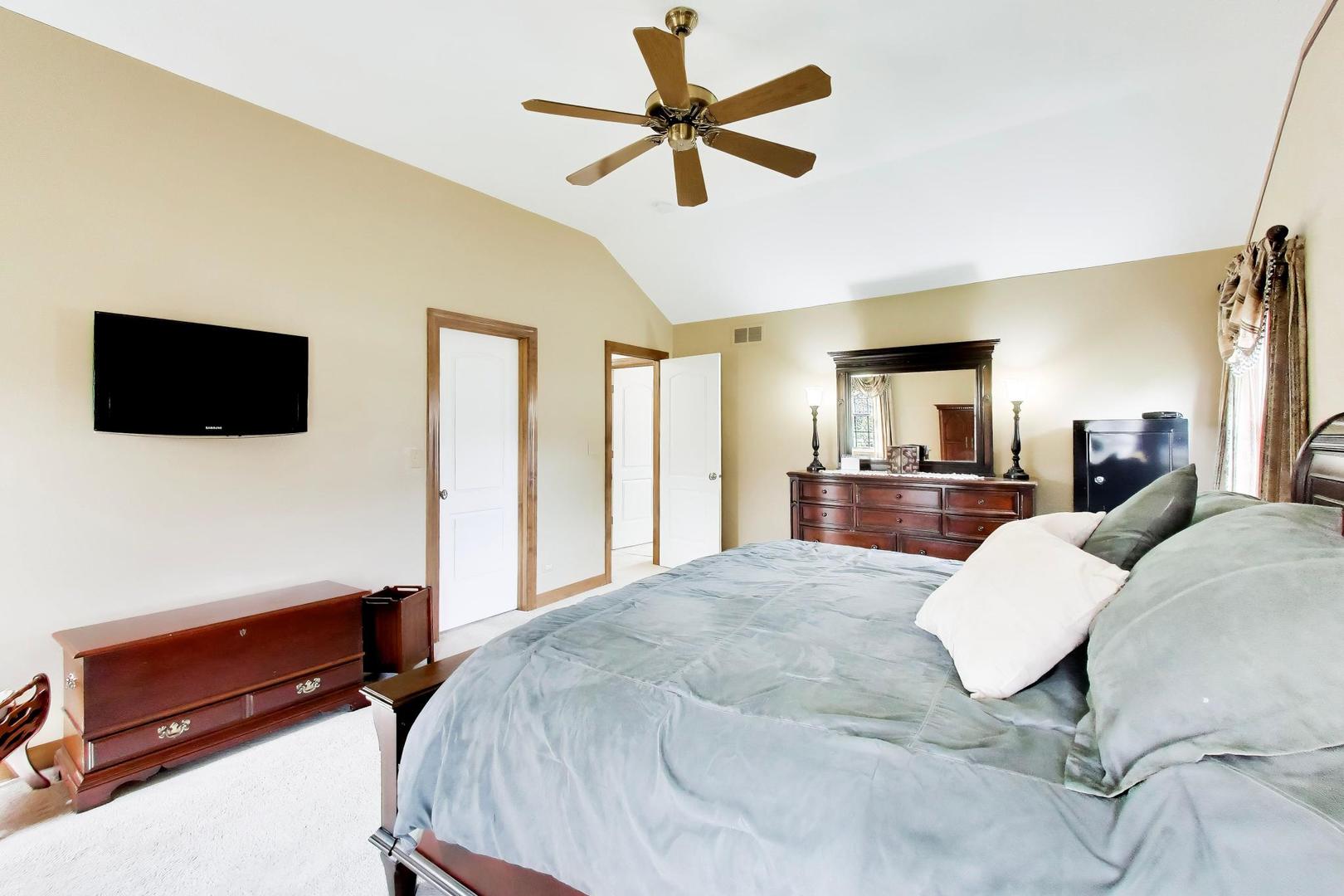 1528 Sequoia Road Naperville IL 60540