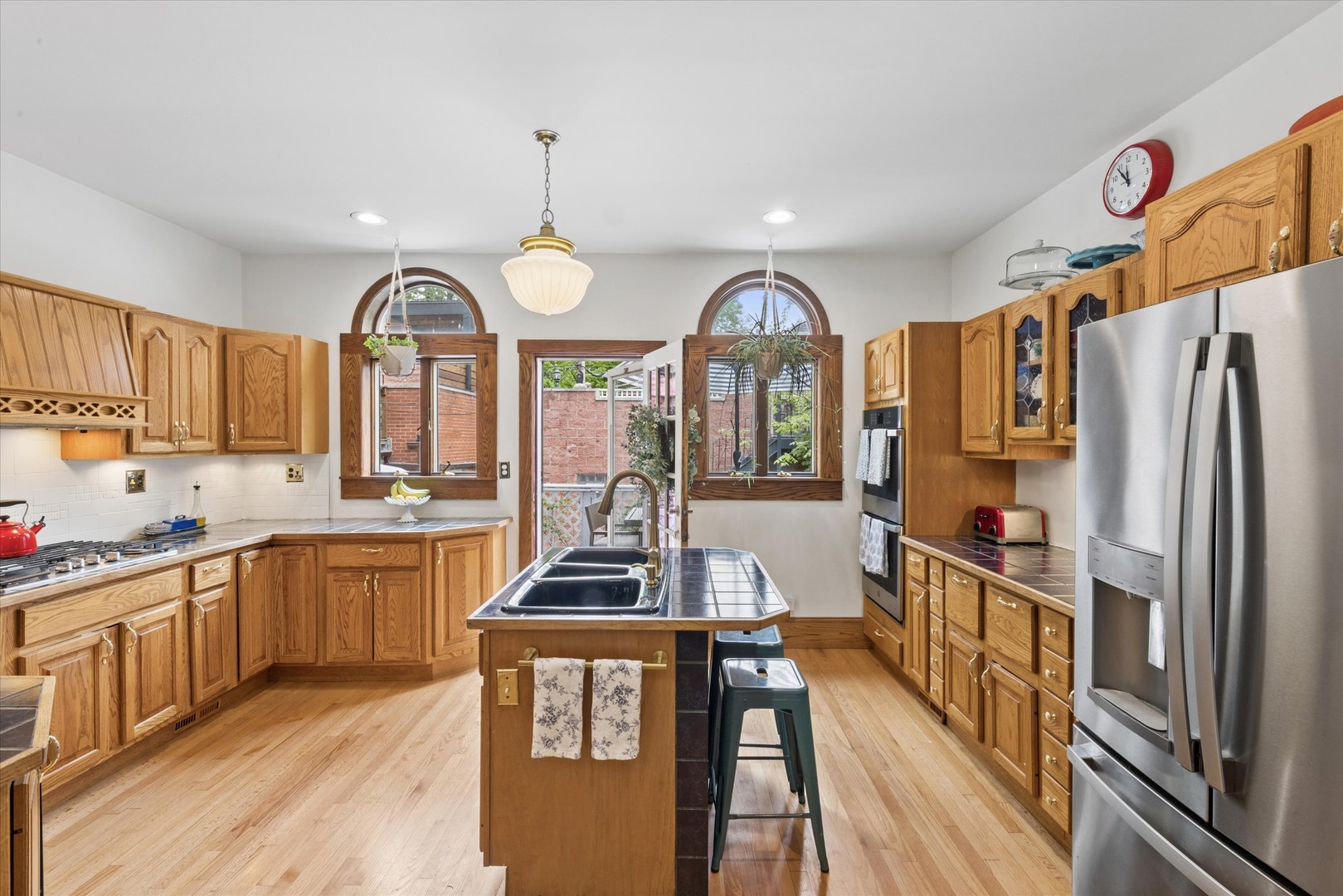 812 South Bell Avenue Chicago IL 60612