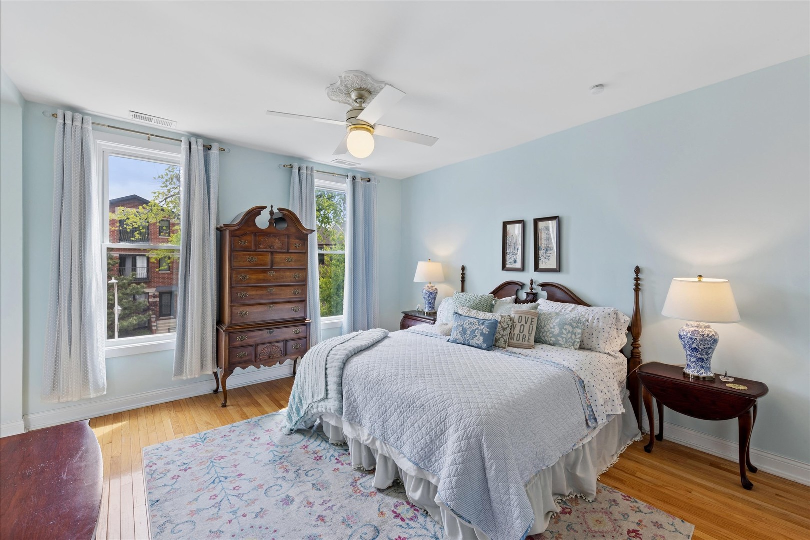 812 South Bell Avenue Chicago IL 60612