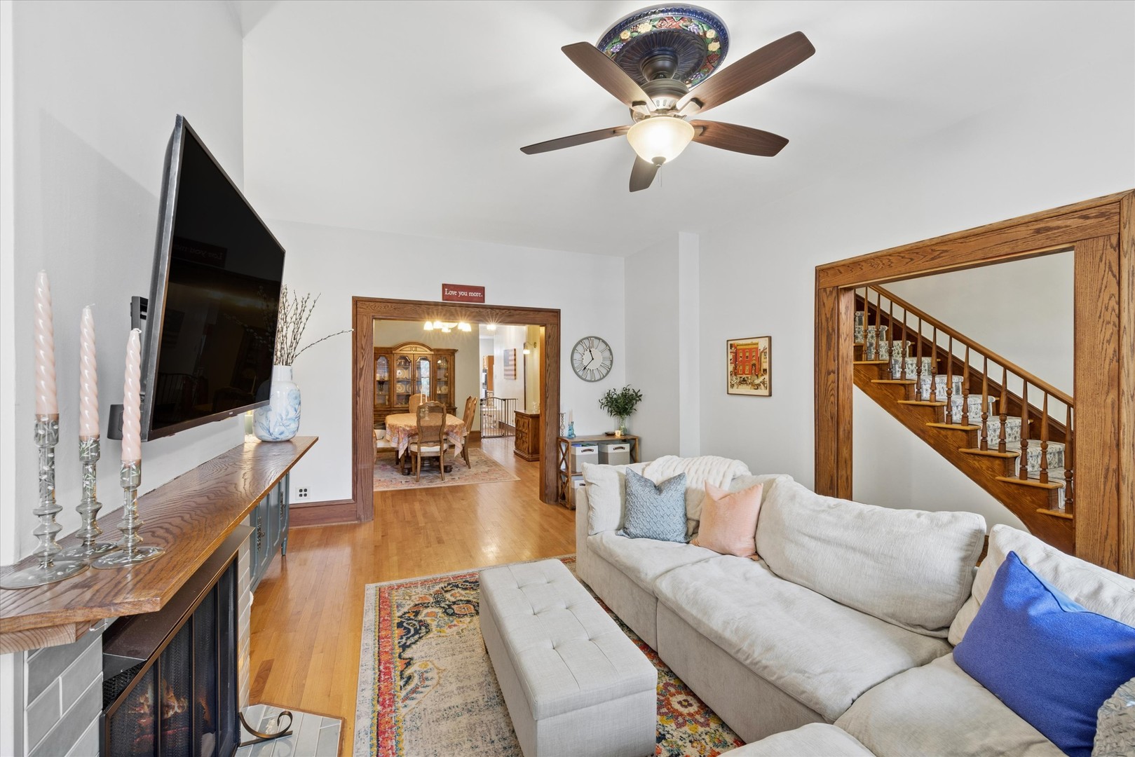 812 South Bell Avenue Chicago IL 60612