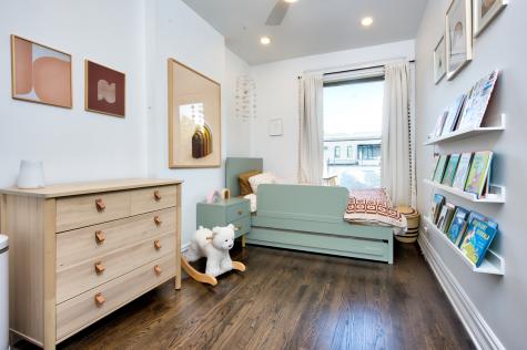 1918 West Newport Avenue Chicago IL 60657