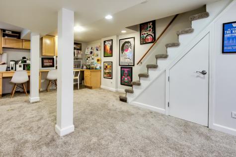 1918 West Newport Avenue Chicago IL 60657