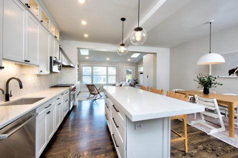 1918 West Newport Avenue Chicago IL 60657