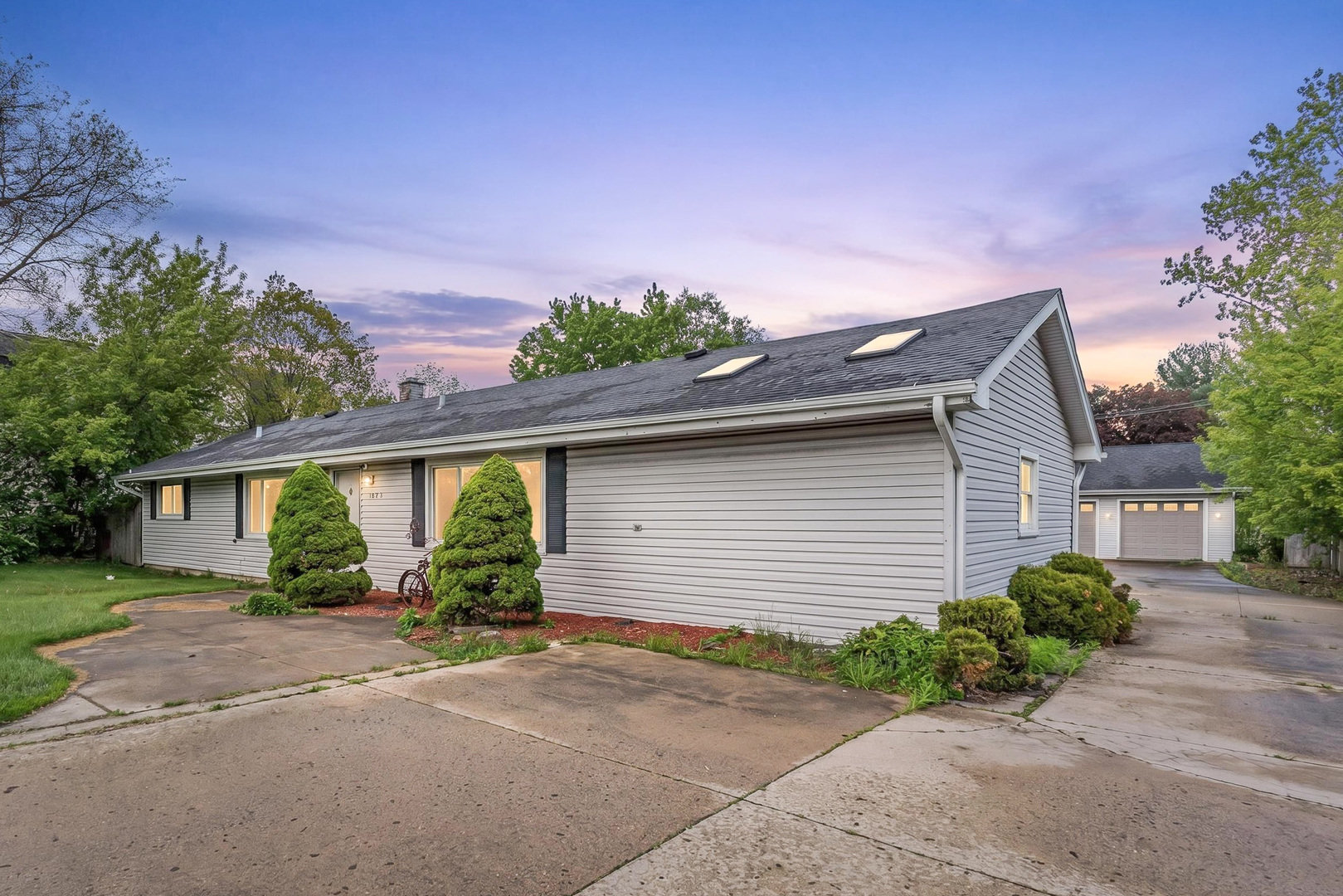 1275 Bloomingdale Road Glendale Heights IL 60139